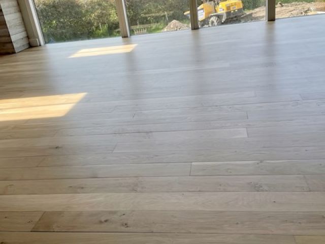 classic-floor-cleaning (30)-kireth-ai